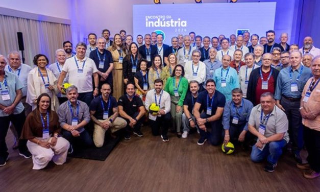 Escola de Associativismo amplia presença nacional com apresentação para lideranças industriais da FIRJAN